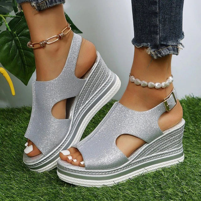 Sandales compensées Maeve en cuir raffiné – Élégance décontractée
