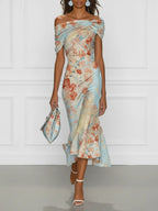 Victoire | Robe midi sirène à épaules dénudées et imprimé floral bleu